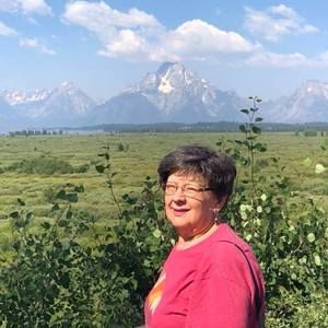 Meet your Posher, Beverly